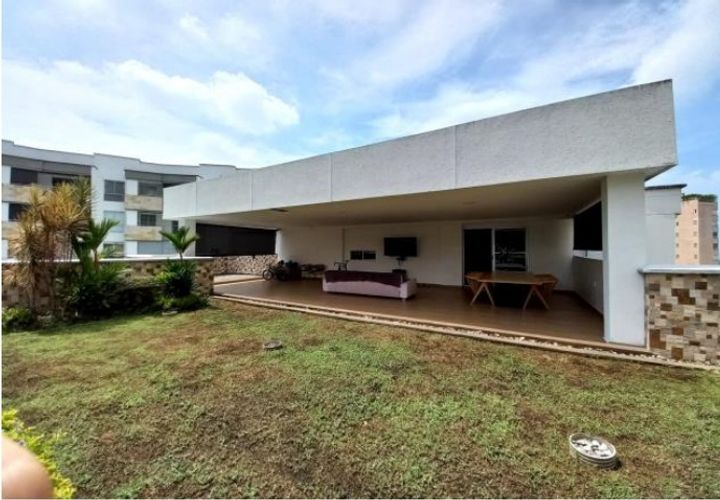 Apartamento de 3 alcobas en venta en Normandia, Cali, 274 m² · foto 15 de 24