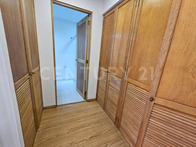 Apartamento de 4 alcobas en venta en Santa Barbara Central, Bogotá, 104 m² · foto 22 de 24
