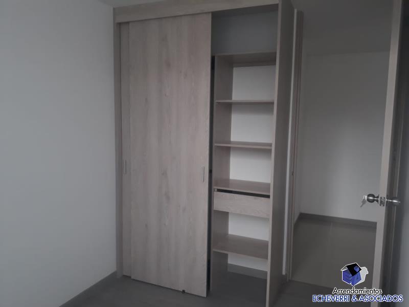 Apartamento en venta en Zona Centro, Envigado · foto 2 de 10