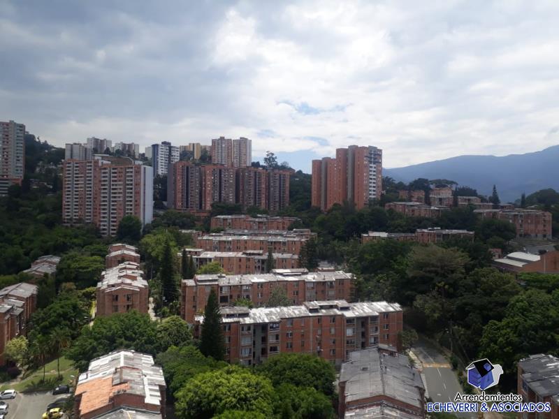 Apartamento en venta en Zona Centro, Envigado · foto 3 de 10
