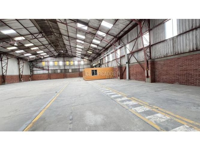 Bodega en arriendo en Acopi, Yumbo, 1374 m² · foto 4 de 20