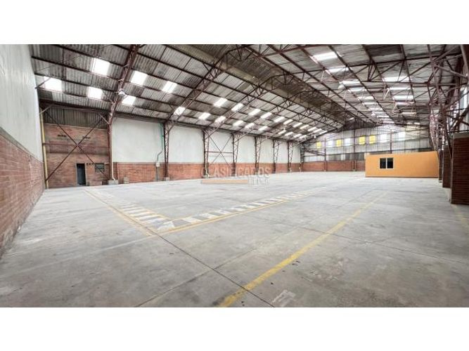 Bodega en arriendo en Acopi, Yumbo, 1374 m² · foto 5 de 20