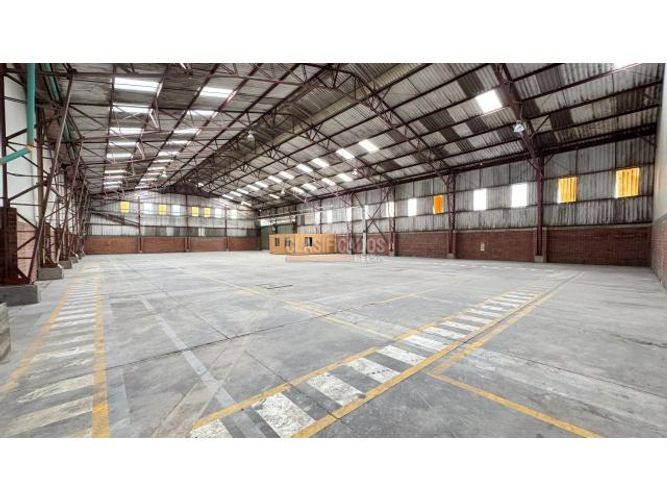Bodega en arriendo en Acopi, Yumbo, 1374 m² · foto 6 de 20