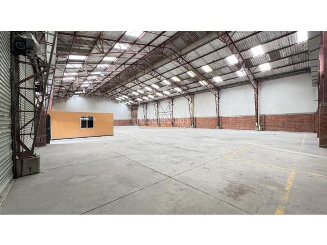 Bodega en arriendo en Acopi, Yumbo, 1374 m² · foto 11 de 20