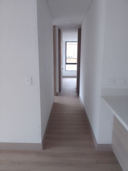 Apartamento de 2 alcobas en venta en Santa Barbara, Bogotá, 79 m² · foto 4 de 15