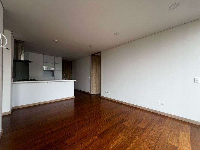 Apartamento de 2 alcobas en arriendo en El Poblado, Medellín, 74 m² · foto 5 de 17