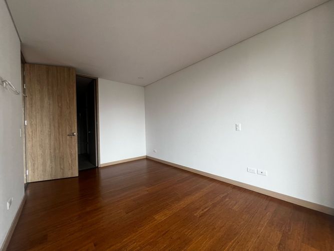 Apartamento de 2 alcobas en arriendo en El Poblado, Medellín, 74 m² · foto 13 de 17