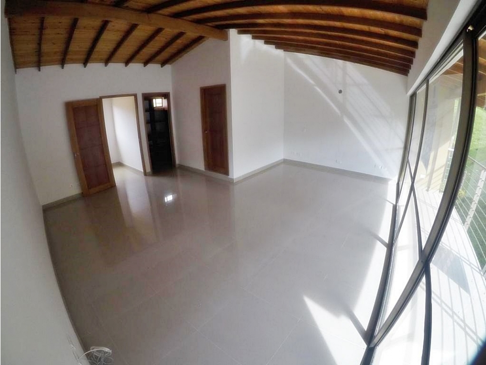 Casa en arriendo en Las Antillas, Envigado · foto 2 de 16