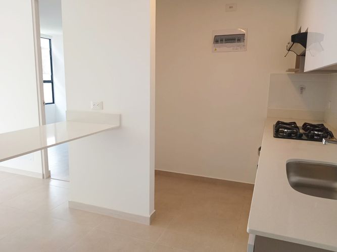 Apartamento de 2 alcobas en arriendo en El Poblado, Medellín, 73 m² · foto 5 de 16