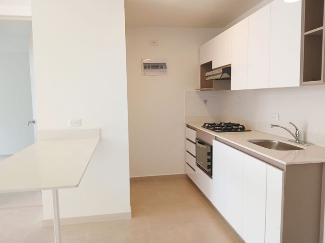 Apartamento de 2 alcobas en arriendo en El Poblado, Medellín, 73 m² · foto 6 de 16