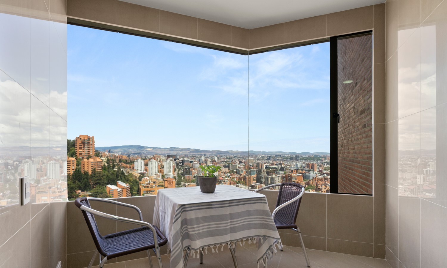 Apartamento en arriendo en El Refugio, Bogotá · foto 13 de 22
