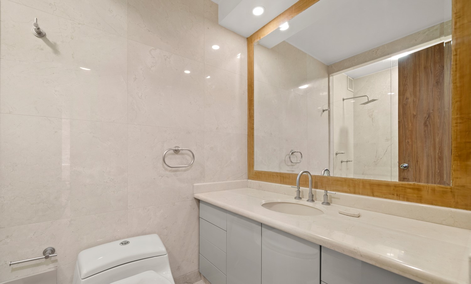 Apartamento en arriendo en El Refugio, Bogotá · foto 18 de 22