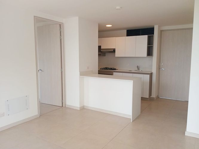 Apartamento de 2 alcobas en arriendo en El Poblado, Medellín, 65 m² · foto 3 de 16