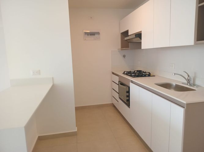 Apartamento de 2 alcobas en arriendo en El Poblado, Medellín, 65 m² · foto 6 de 16