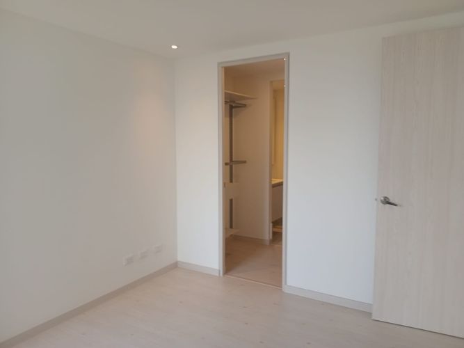 Apartamento de 2 alcobas en arriendo en El Poblado, Medellín, 65 m² · foto 11 de 16