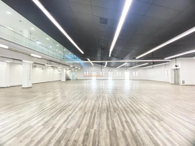 Oficina en arriendo en Menga, Cali, 1574 m² · foto 14 de 24