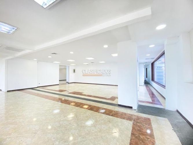 Oficina en arriendo en Menga, Cali, 1574 m² · foto 17 de 24