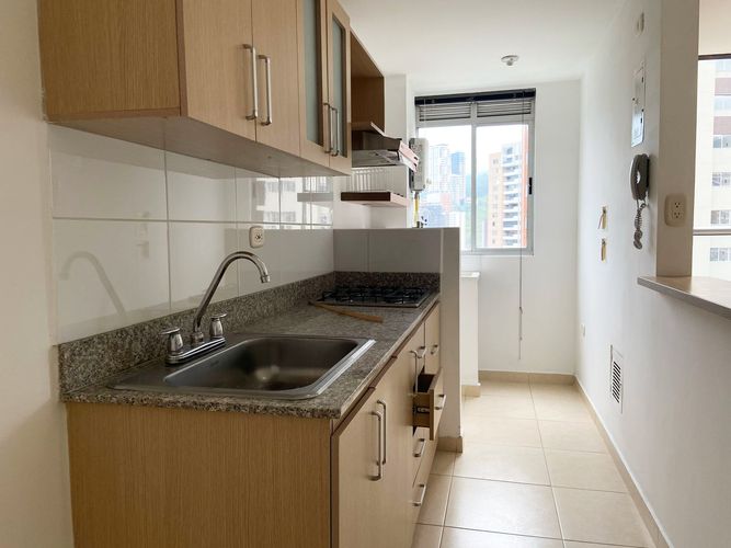 Apartamento de 3 alcobas en arriendo en San Jose, Sabaneta, 80 m² · foto 6 de 19