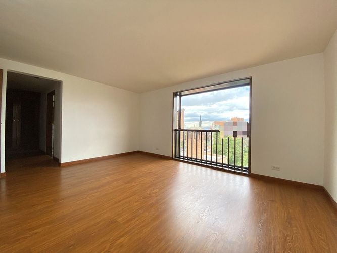 Apartamento de 3 alcobas en venta en Los Rosales, Bogotá, 200 m² · foto 7 de 23