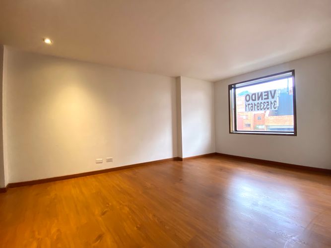 Apartamento de 3 alcobas en venta en Los Rosales, Bogotá, 200 m² · foto 13 de 23