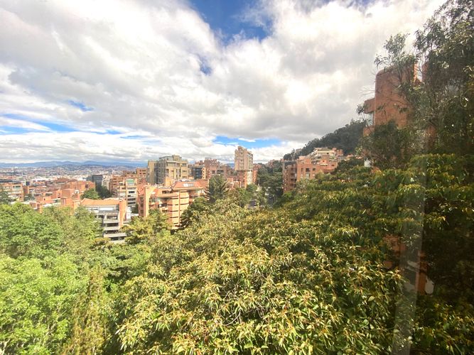Apartamento de 3 alcobas en venta en Los Rosales, Bogotá, 200 m² · foto 23 de 23