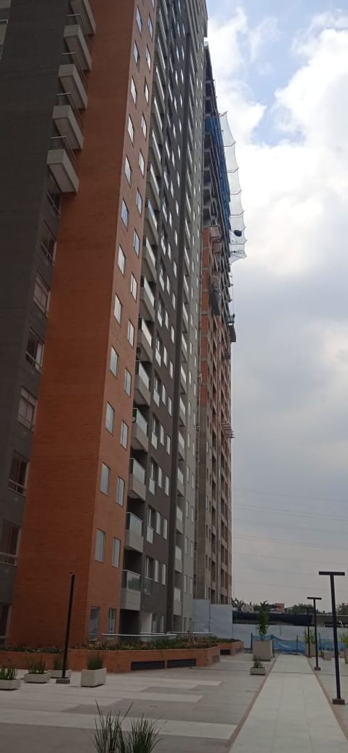 Apartamento en venta en Américas Central, Bogotá · foto 3 de 19