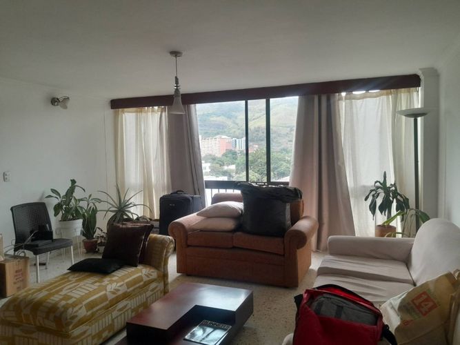 Apartamento de 3 alcobas en venta en Prados Del Norte, Yumbo, 130 m² · foto 5 de 17