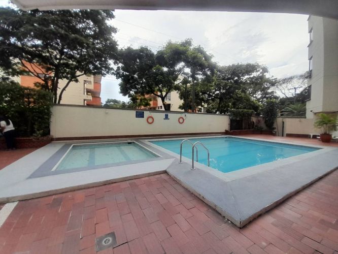 Apartamento de 3 alcobas en venta en Prados Del Norte, Yumbo, 130 m² · foto 11 de 17