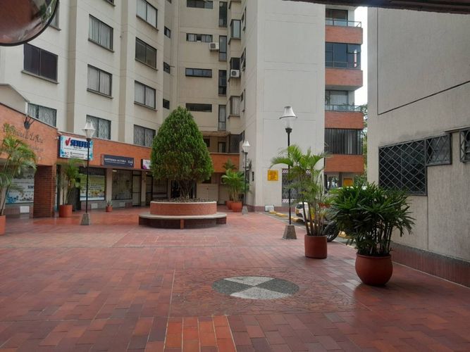 Apartamento de 3 alcobas en venta en Prados Del Norte, Yumbo, 130 m² · foto 14 de 17