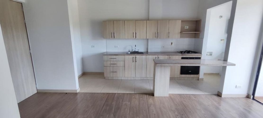 Apartamento de 3 alcobas en venta en Pantanillo, El Retiro, 70 m² · foto 2 de 21