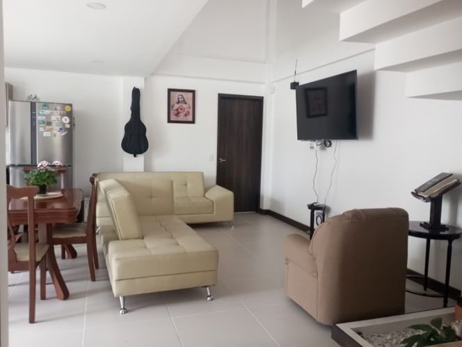 Casa de 4 alcobas en venta en Fontibon, Rionegro, 220 m² · foto 3 de 24