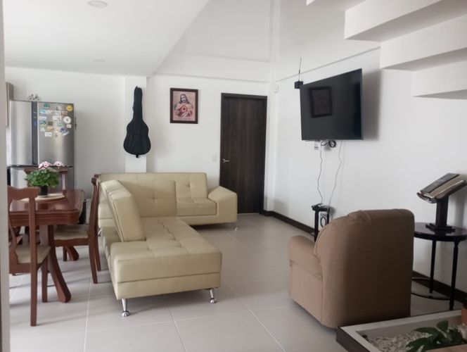 Casa de 4 alcobas en venta en Fontibon, Rionegro, 220 m² · foto 4 de 24