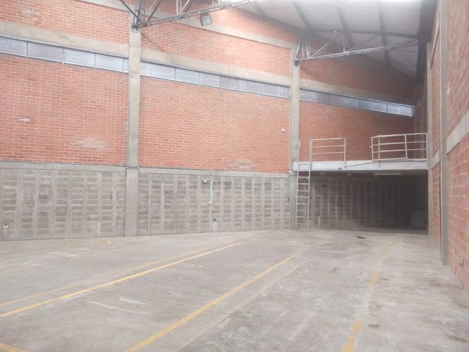 Bodega en arriendo en Caqueta, La Estrella, 565 m² · foto 9 de 24