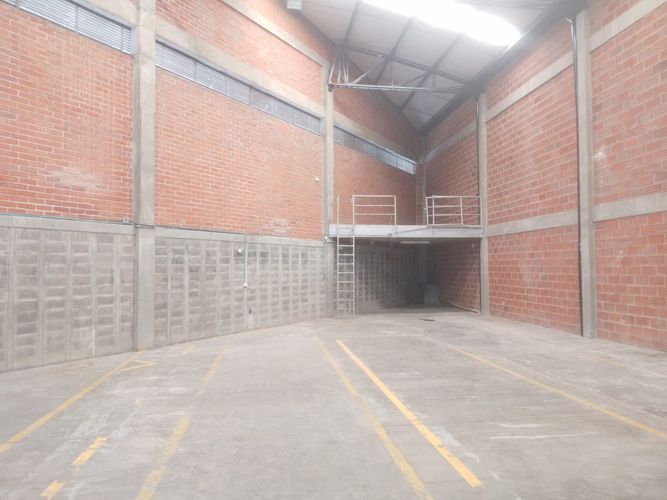 Bodega en arriendo en Caqueta, La Estrella, 565 m² · foto 11 de 24
