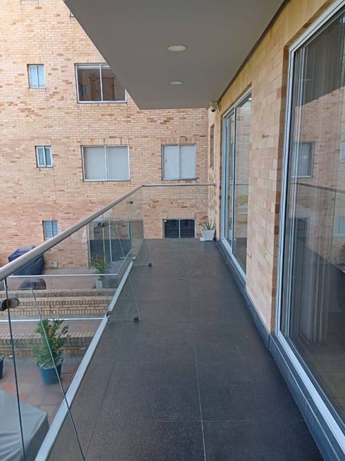 Apartamento de 3 alcobas en venta en Club De Los Lagartos, Bogotá, 131 m² · foto 3 de 16