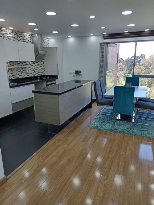 Apartamento de 3 alcobas en venta en Club De Los Lagartos, Bogotá, 131 m² · foto 7 de 16