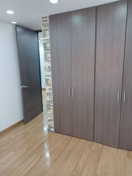 Apartamento de 3 alcobas en venta en Club De Los Lagartos, Bogotá, 131 m² · foto 9 de 16