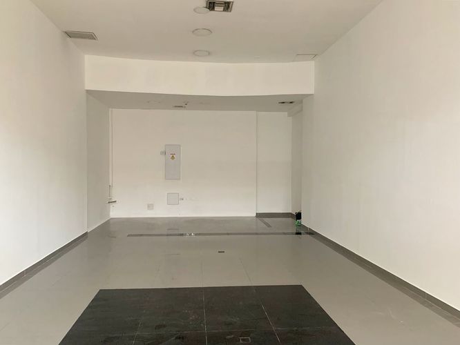 Local en arriendo en El Poblado, Medellín, 57 m² · foto 4 de 5