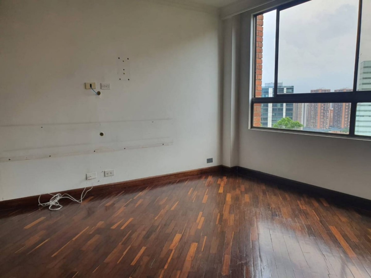 Apartamento en venta en Castropol, Medellín · foto 3 de 15