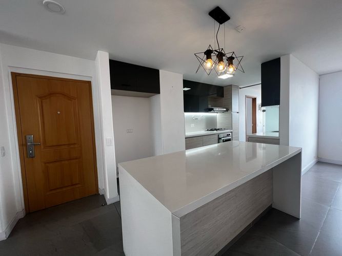 Apartamento de 3 alcobas en arriendo en El Poblado, Medellín, 150 m² · foto 7 de 15