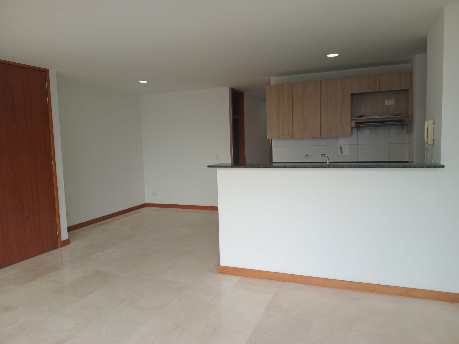 Apartamento en arriendo en Laureles, Medellín · foto 4 de 19
