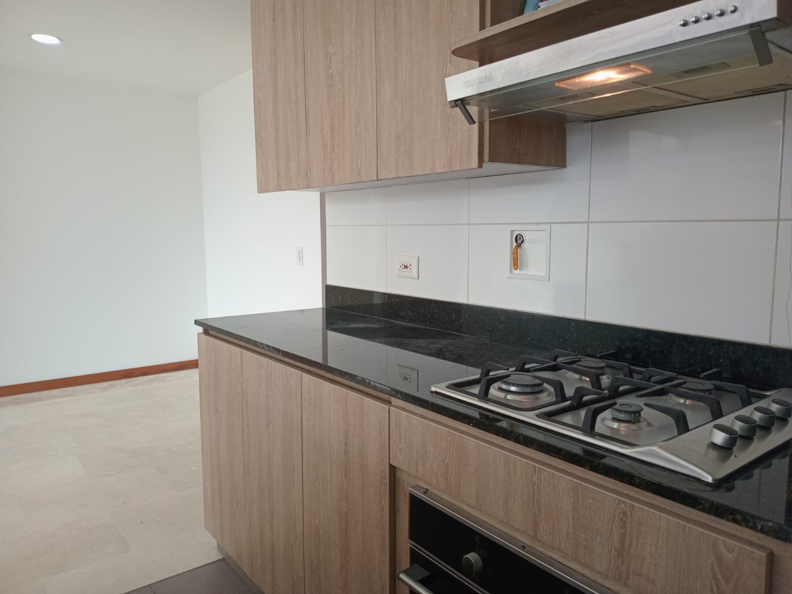 Apartamento en arriendo en Laureles, Medellín · foto 7 de 19