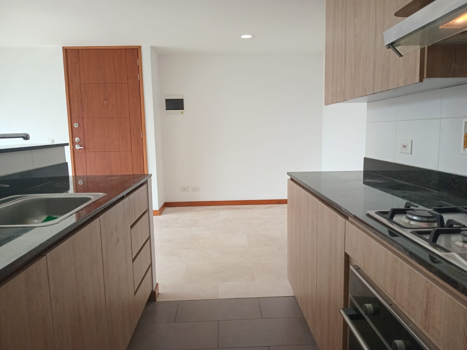 Apartamento en arriendo en Laureles, Medellín · foto 9 de 19