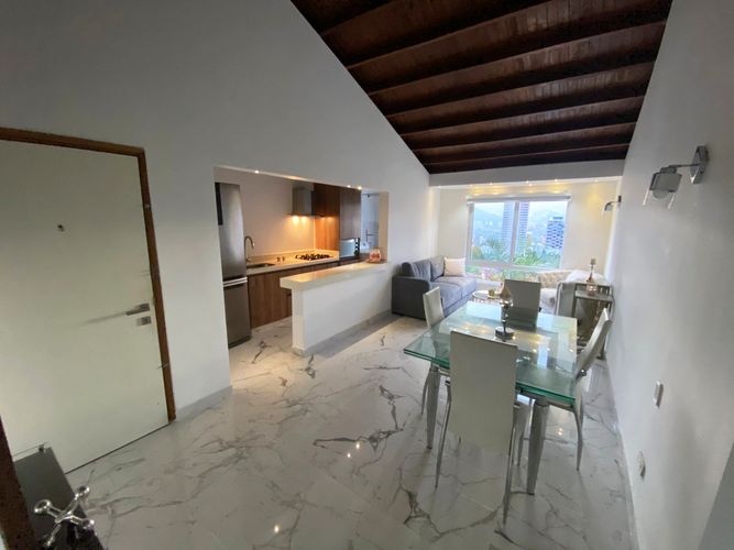 Apartamento de 3 alcobas en arriendo en El Poblado, Medellín, 68 m² · foto 3 de 12
