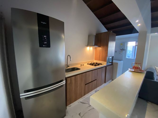 Apartamento de 3 alcobas en arriendo en El Poblado, Medellín, 68 m² · foto 5 de 12