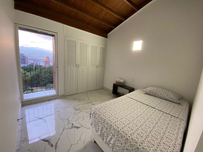 Apartamento de 3 alcobas en arriendo en El Poblado, Medellín, 68 m² · foto 8 de 12