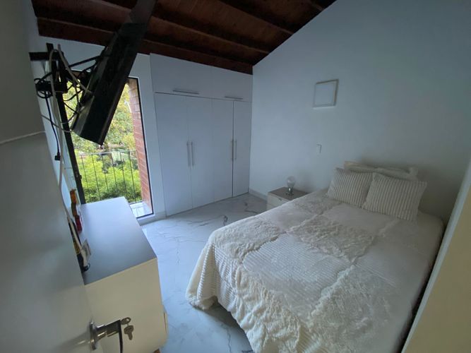 Apartamento de 3 alcobas en arriendo en El Poblado, Medellín, 68 m² · foto 9 de 12
