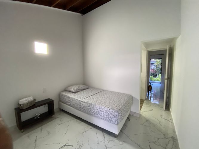 Apartamento de 3 alcobas en arriendo en El Poblado, Medellín, 68 m² · foto 10 de 12