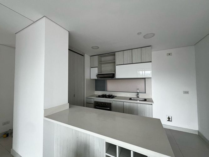 Apartamento de 2 alcobas en arriendo en Cumbres, Envigado, 84 m² · foto 5 de 16
