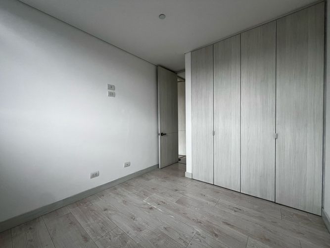 Apartamento de 2 alcobas en arriendo en Cumbres, Envigado, 84 m² · foto 9 de 16